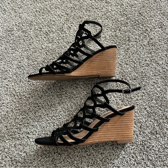 STEVE MADDEN 8 Christina Black Suede Strappy Wedge Sandals R $99 - Picture 6 of 11